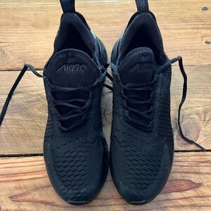 Nike Air Max 270’s Black Size 7Y